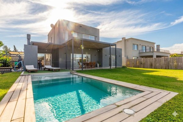 LOTE CENTRAL - casa en venta c/4 dormitorios