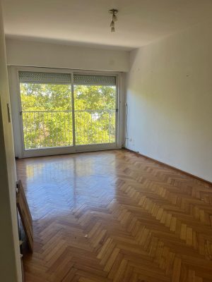 Apartment 1-bedroom with balcony and parking