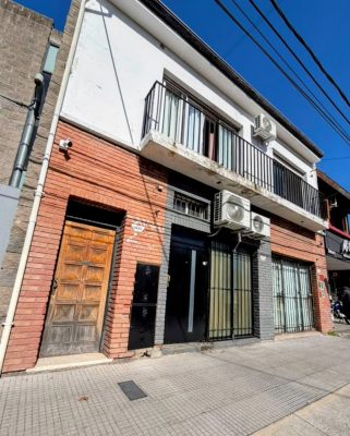 Commercial Space with Residence for Sale – Heart of Martínez