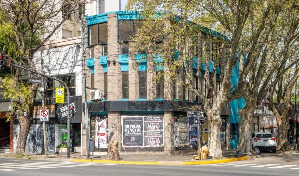 Sale of 3-Story Commercial Space in V. Lopez