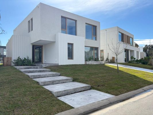 Venta Casa a Estrenar 4 Suites Carpinchos Nordelta