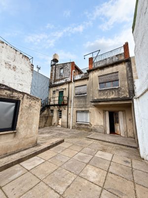 Venta casa 5 amb a reciclar en Villa Martelli