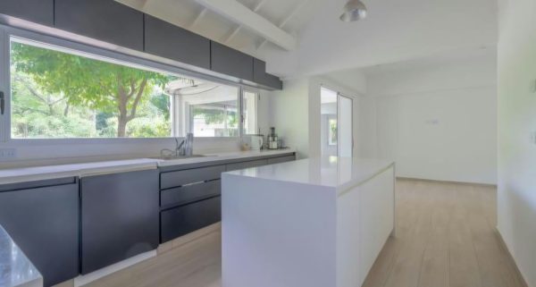 Venta Casa C/ Amplio Jardin B/Santa Rita, S.isidr0