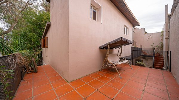 House in Olivos 4-bedroom Mortgage-Eligible