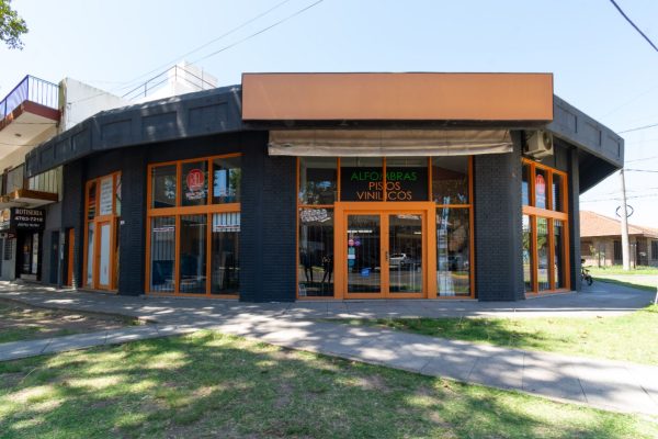 Commercial Premises for Sale in Villa Adelina