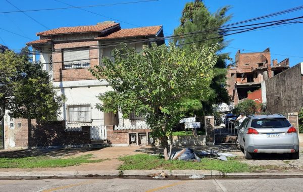 House, 2 Lots for Sale, San Isidro Opportunity