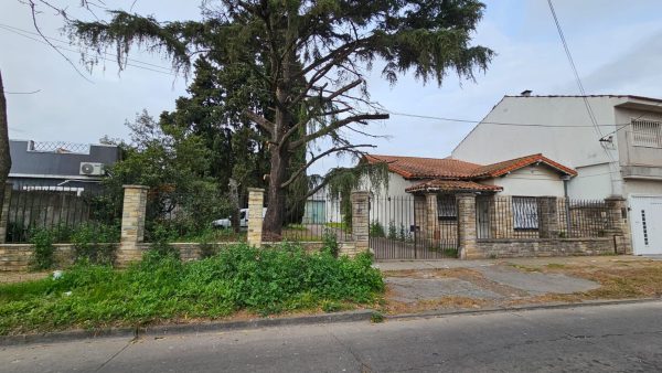 Double Lot Sale in Carapachay Residential Area