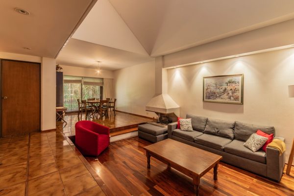 5-Room House for Sale with Garden, Garage in Florida