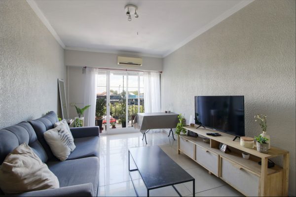 Sale Apartment 3 Rooms Balcony, Martínez – location excluded