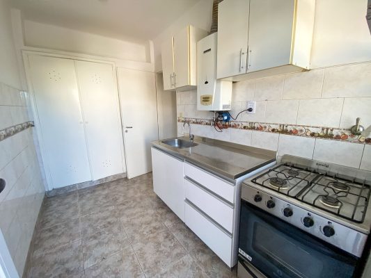 3-Room Sale in Martinez with Balcony