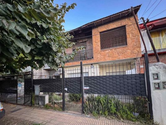 Sale of 3 homes in a single lot – Refac. – El Talar