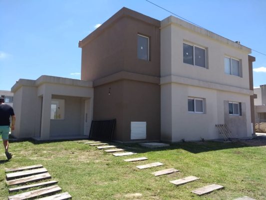 Venta Casa en Casas de Santa Ana - Entregada!