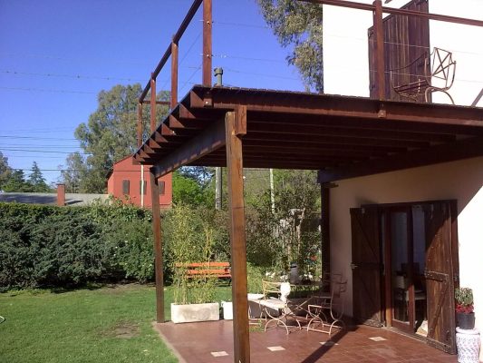 CASA QUINTA BENAVIDEZ. VENTA- 4 ambientes