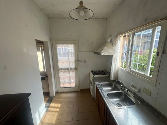 Studio Apartment with Patio for Rent – Martinez