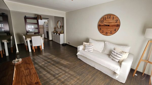 Martinez Sale: 4-room Apartment with Patio, Garage, Refurbished