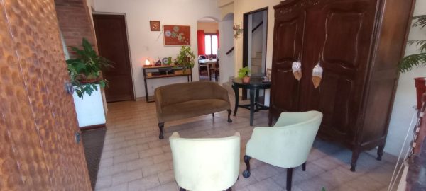 House for sale on own lot Beccar (5 rooms)