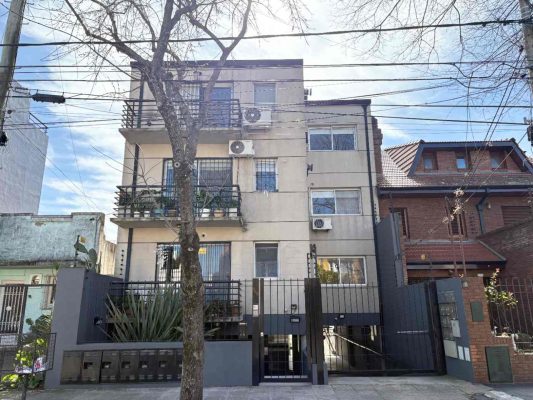 Apartment 2 rooms with balcony, garage, and storage