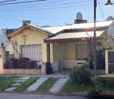 Apartment for sale on credit, 3 rooms, patio, garage, Martinez