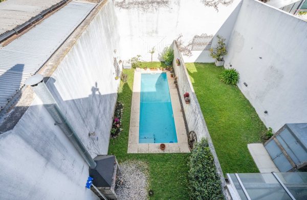 Casa triplex 5 amb c/jardin y pileta venta Florida