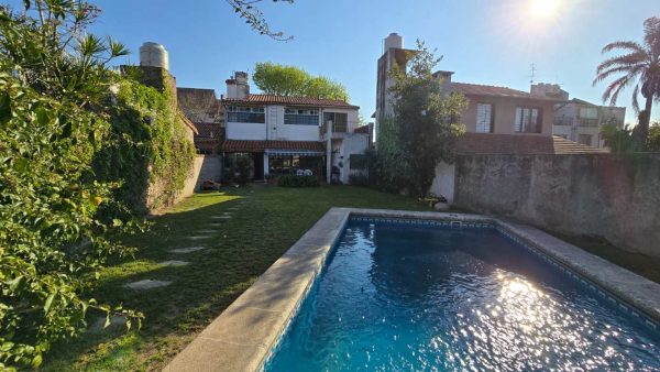 CASA EN VENTA OLIVOS, permuta