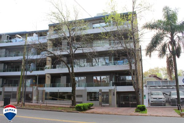Depto 2 Amb. Punta Chica C/ Cochera Y Doble Balcon