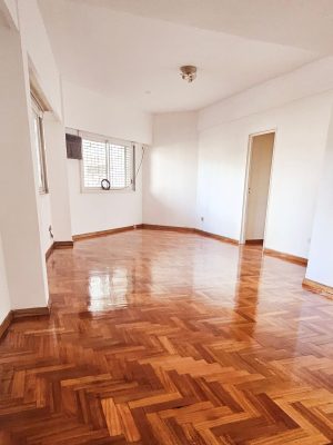 VENTA 4 amb. PB Olivos.