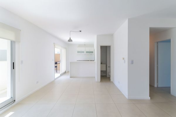 3-room rental with garage, lakefront garden and grill