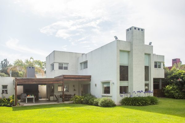 House for Sale: Valle Claro Benavidez