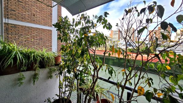 4-room Apartment for Sale with Garage and Balcony in Martinez