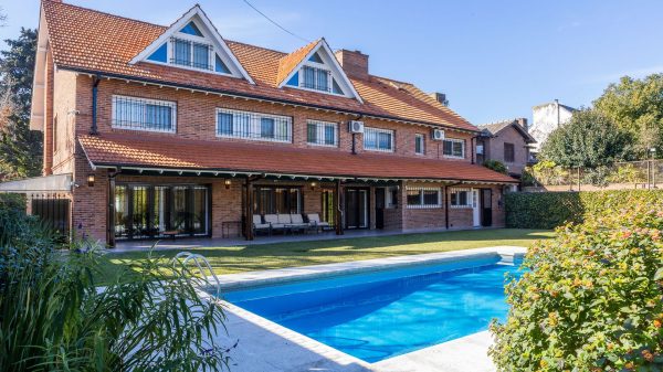 House 5 bedrooms 10 rooms Sale Martínez Park Pileta