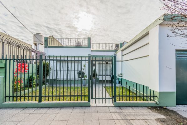 4-room house for sale, Villa Adelina