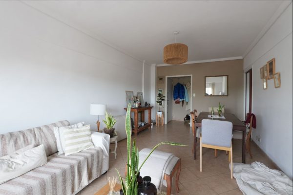 Venta Departamento 3 ambientes, Olivos con Balcon