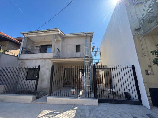 4-Room House for Sale, Martinez, Recycled Garden, A Nueva