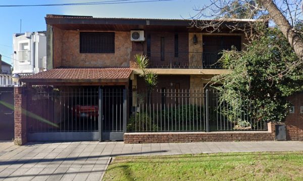 House Sale - Villa Adelina Area