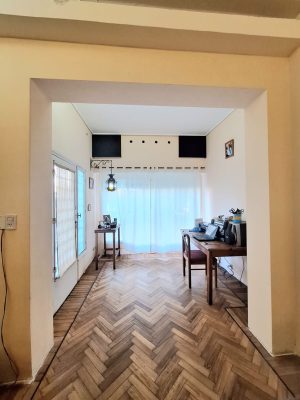 Sale of Multi-family House Beccar, Exchange