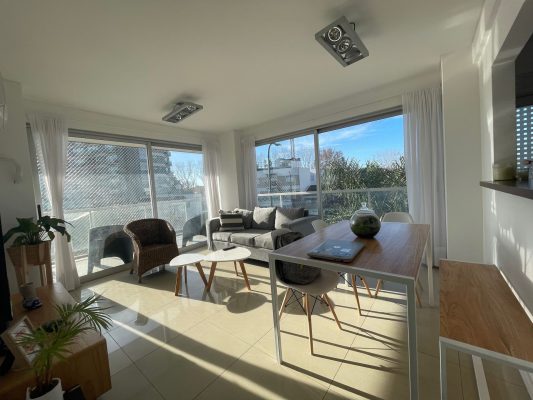 3-room Apartment for Sale in Beccar, with Balcony