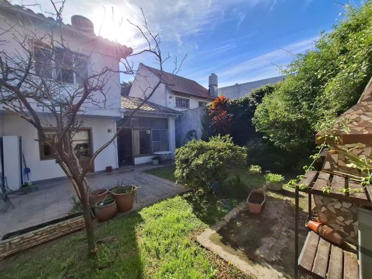 Casa 4 amb Venta Olivos c/jardín coch bien ubicada