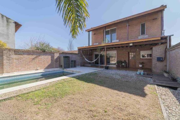 Venta Casa Altos De Pacheco 5 Amb. Jardín Pileta