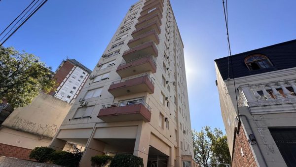 Apartment for Sale, San Isidro - with Garage