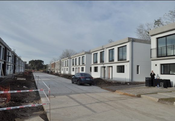 Duplex 4 Ambientes con amenities en Benavidez C/F
