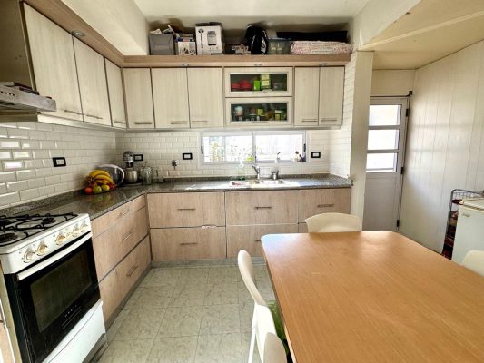 PH Sale – 4 rooms, Olivos, Vte. Lopez, Apartment Credit.