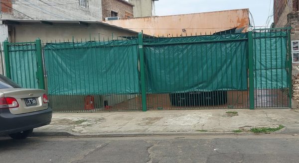 Multi-family house for refurbishment in Munro