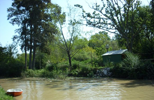 Casa venta Tigre 1ra sección gran terreno