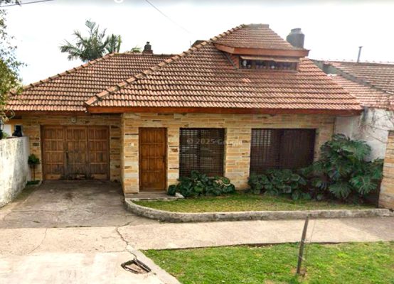 Venta casa Gral Pacheco sobre lote 522 mts.