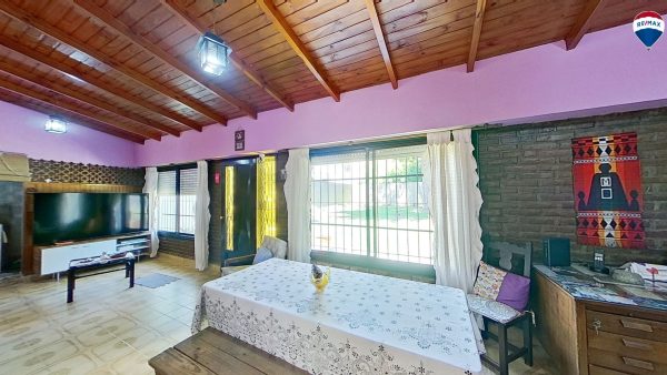 House for Sale 4 Rooms Beccar Back Garage