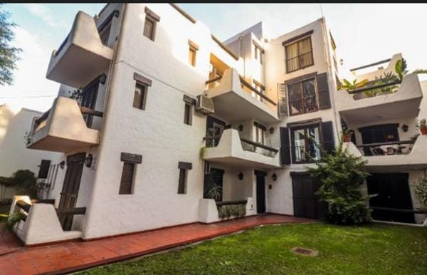 Apartment for Sale: 2 Rooms with Covered Garage – San Isidro