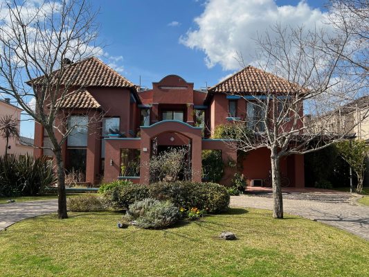 Annual Lease Las Caletas, Nordelta with 5 suites
