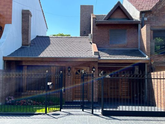 Sale of 4-room Chalet in Martinez – Credit Approved