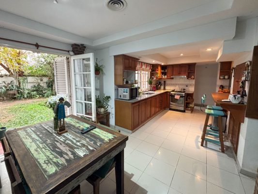 Venta Casa 5 Ambientes Olivos Jardín Cochera