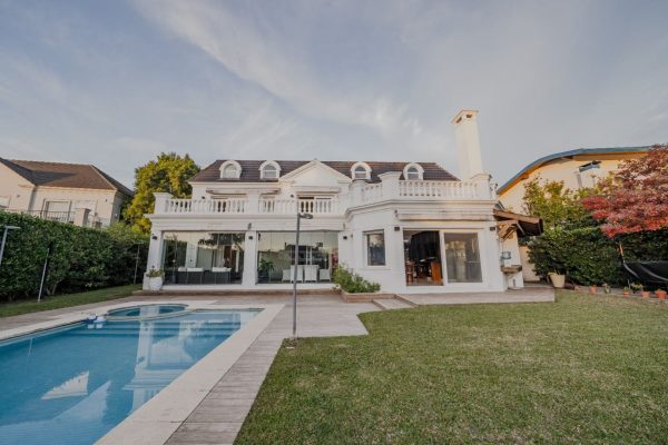 Rental House with Furniture, Los Castores II